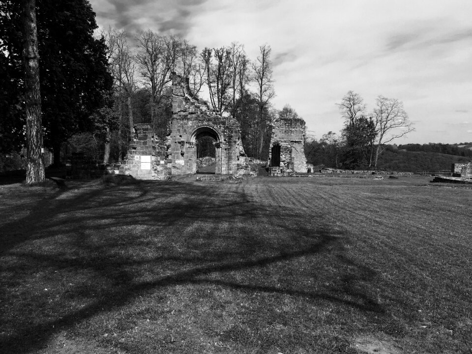 Ruin remains of a wall building