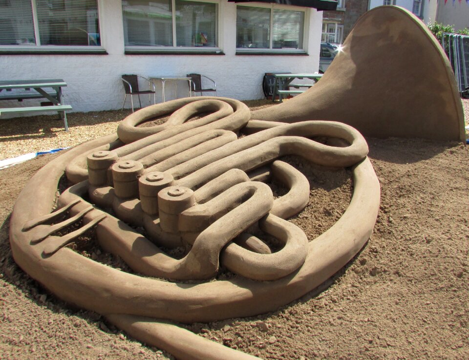 Sculpture french horn art