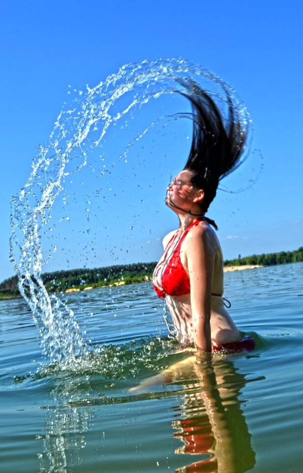 Drops hair lady