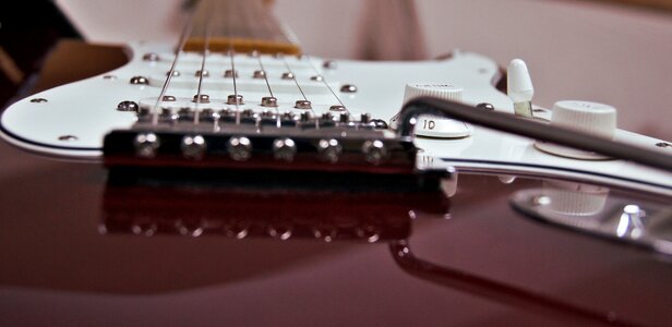 Guitar strings losses