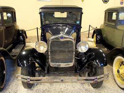 Automobile car old