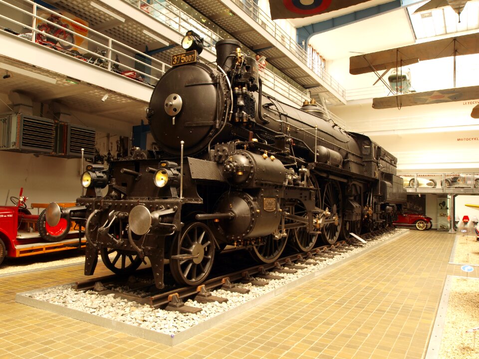 Engine railroad transport