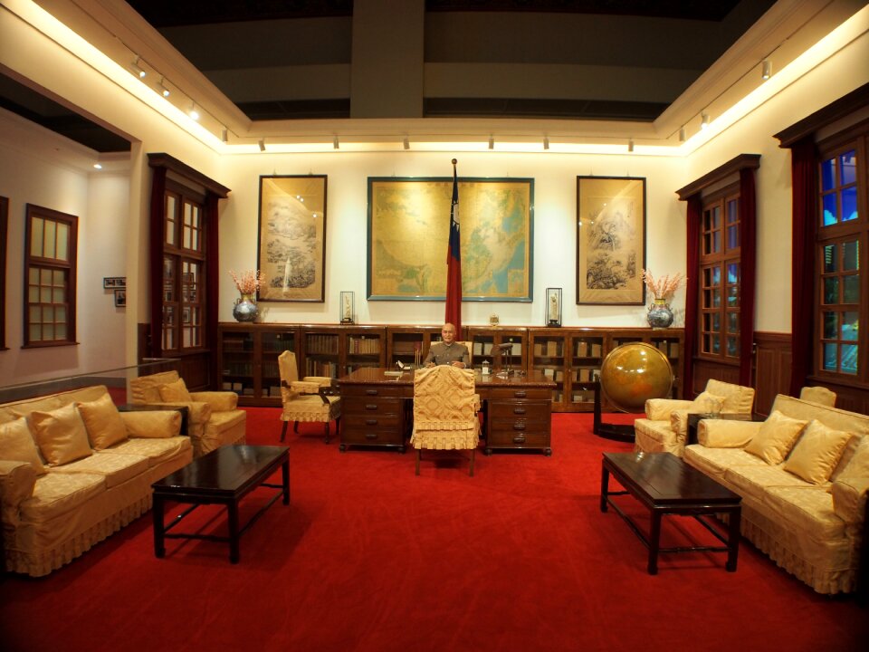 Office chiang kai-shek wax