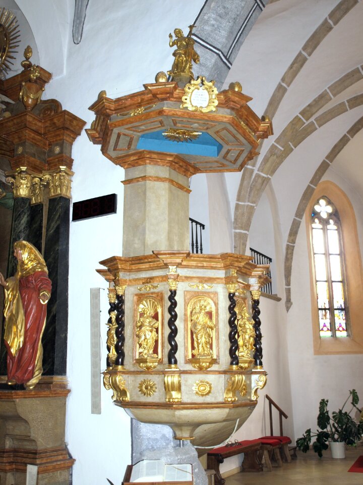 Interior decorated gold