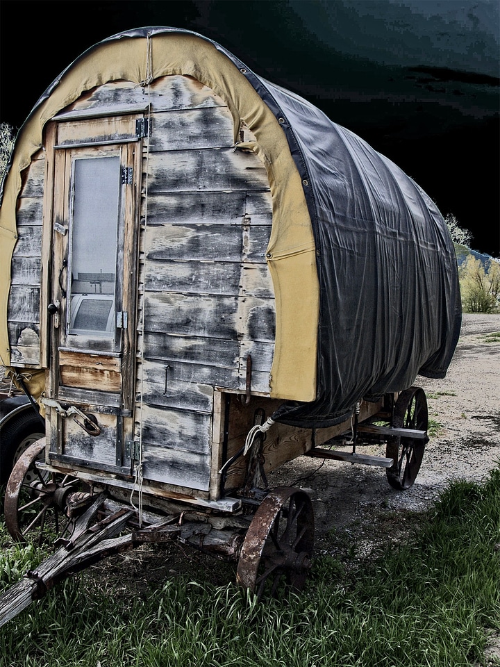 Heritage covered wagon wooden