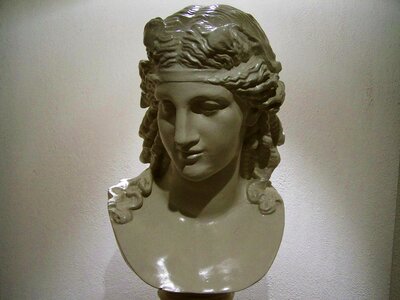 Female bust porcelain sculpture ornaments