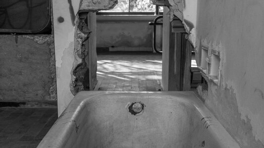 Bathtub black and white contrast abandonment