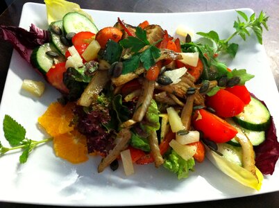 Saltatteller summer salad eat