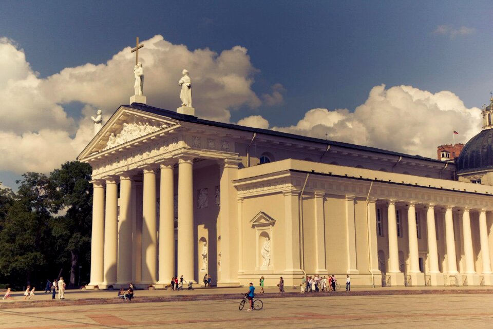 Columns architecture