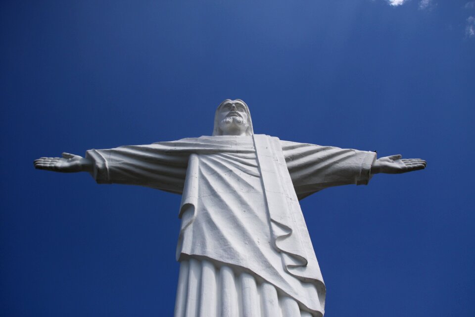 Statue christ the redeemer monument