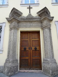 Entrance arch architecture
