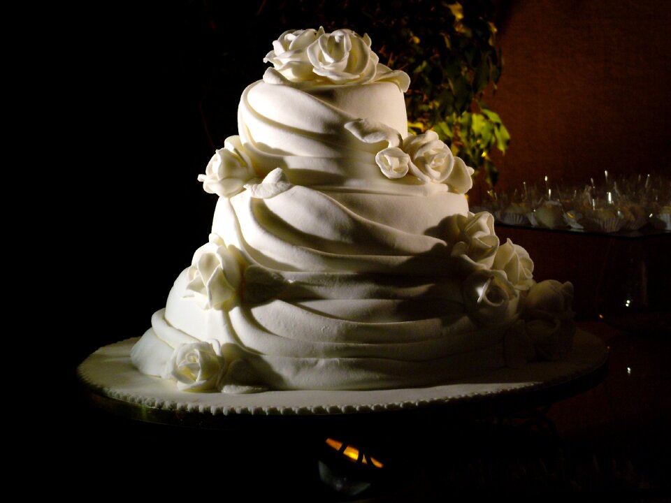 Marriage cake lighting