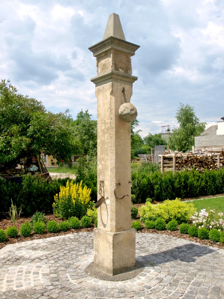 Monument column memorial