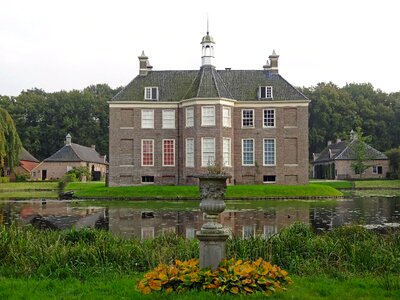 Castle palace monument