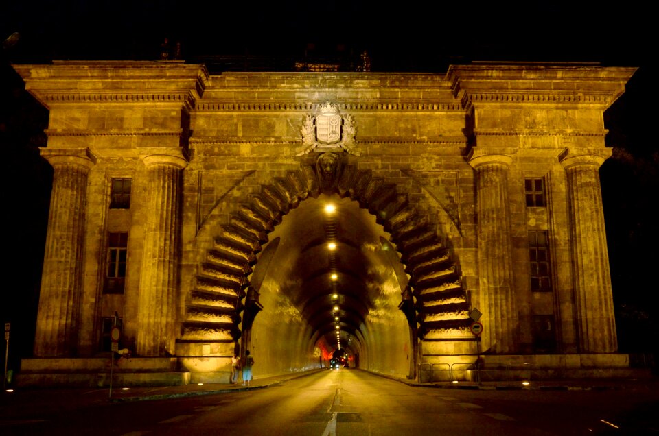 Tunnel street night