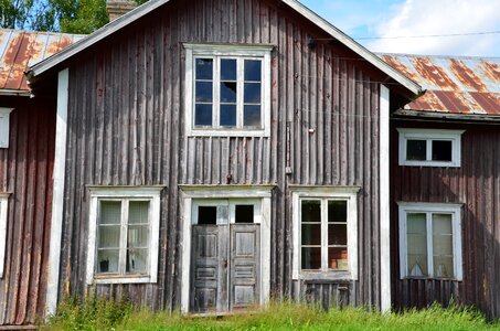 Haunted house creepy country