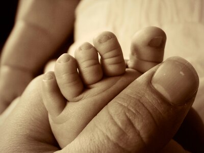Foot ten children