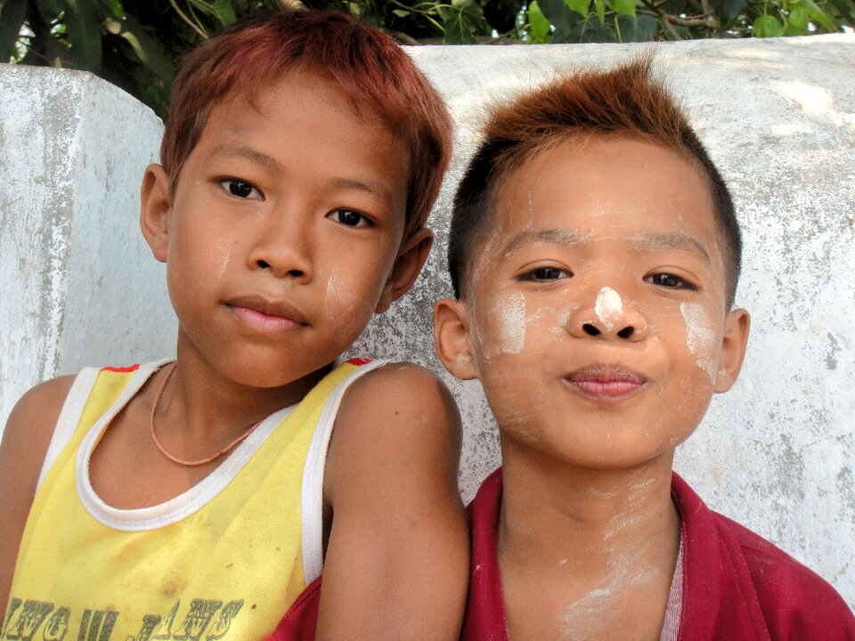 Myanmar burma thanaka