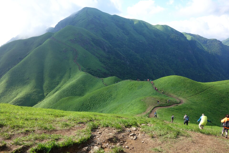 Mountains vegetation climbing