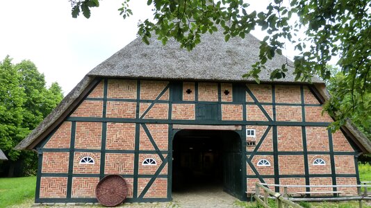 Historically architecture history