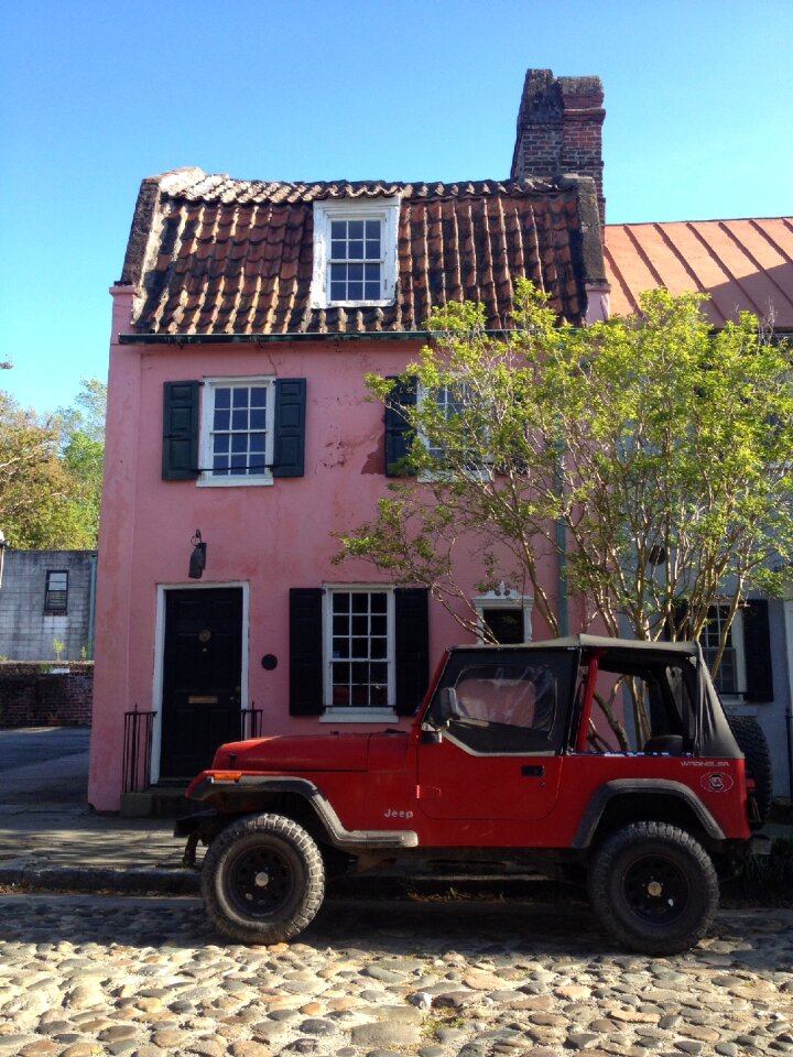 America pink house vowels