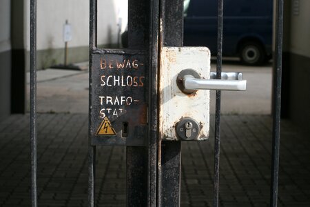 Shield berlin house entrance photo