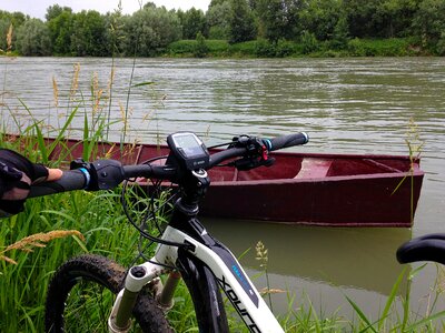 Po river electric bike boats photo
