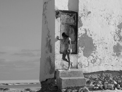 Female model island