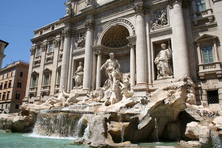 Sculpture statue fontana di trevi