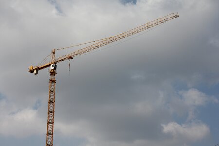 Machinery structure lifting