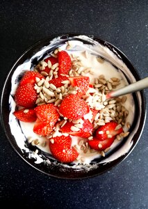 Clean protein strawberries