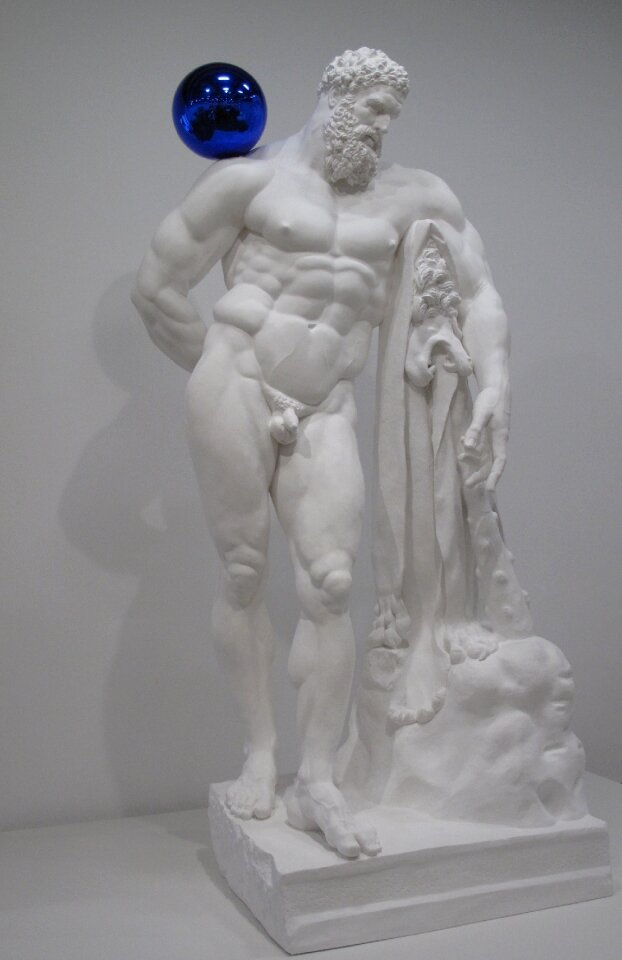 Modern paris statue