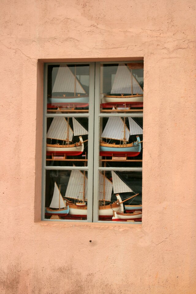 Window model still life