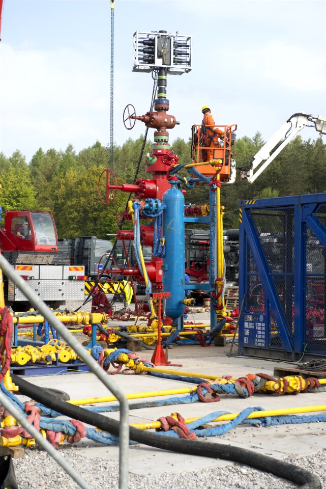 Drilling rig search geology