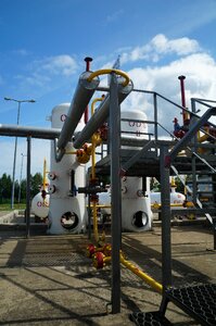 Crude oil mine natural gas extraction