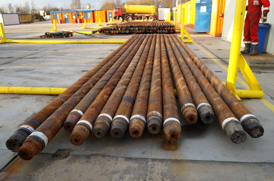 Search oil rig drilling rig