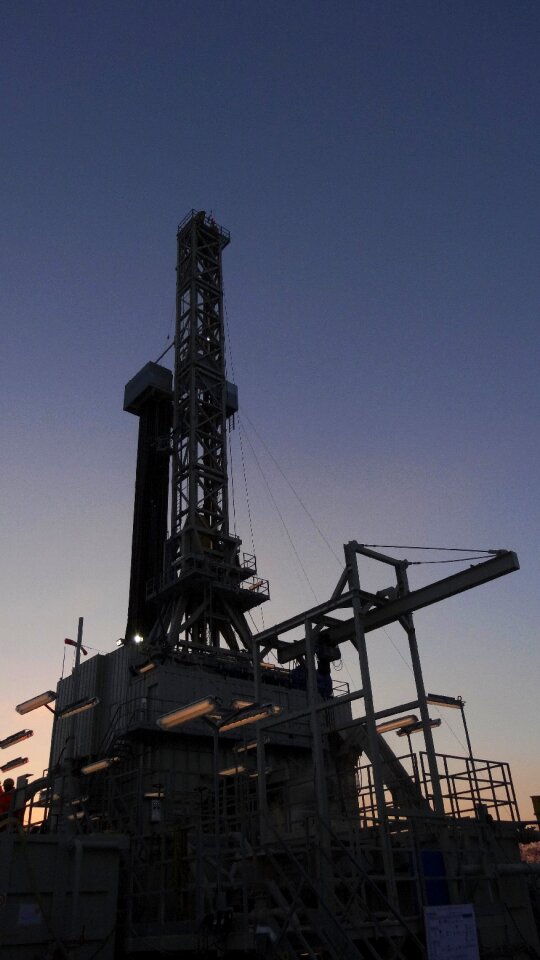 Gas oil rig drilling rig