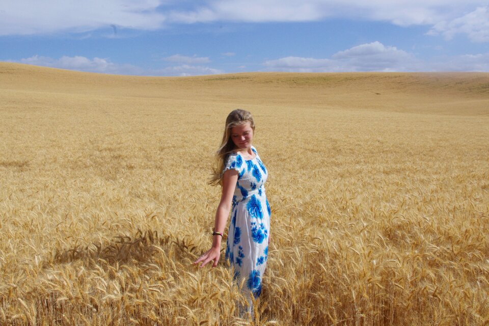 Harvest girl agriculture photo