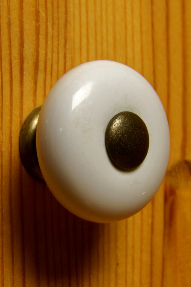 Door knob wood old