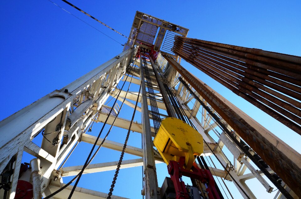 Search oil rig drilling rig