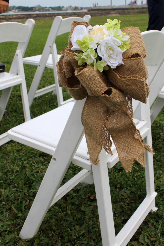 Chair bow