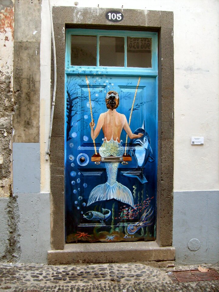 Funchal doors painting photo