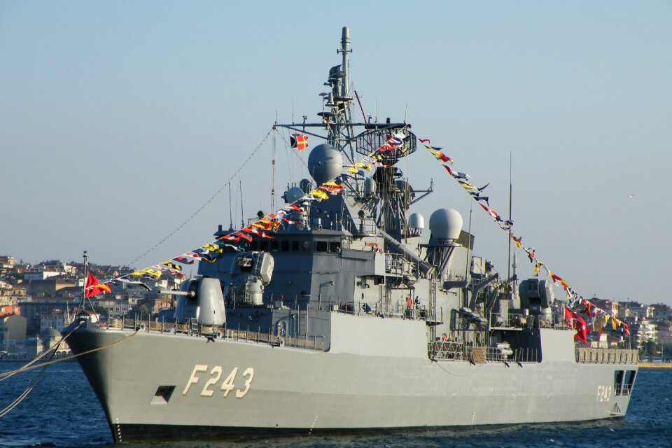 War ship ship frigates