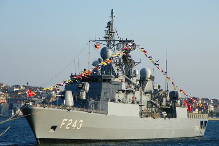 War ship ship frigates photo