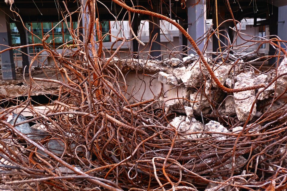 Collected metal structure