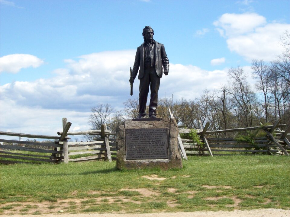 Monument memorial war