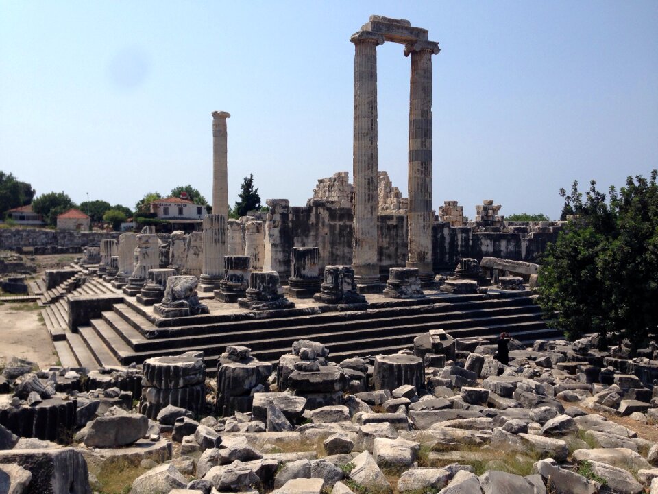 Apollon tapınagı alicamurcu