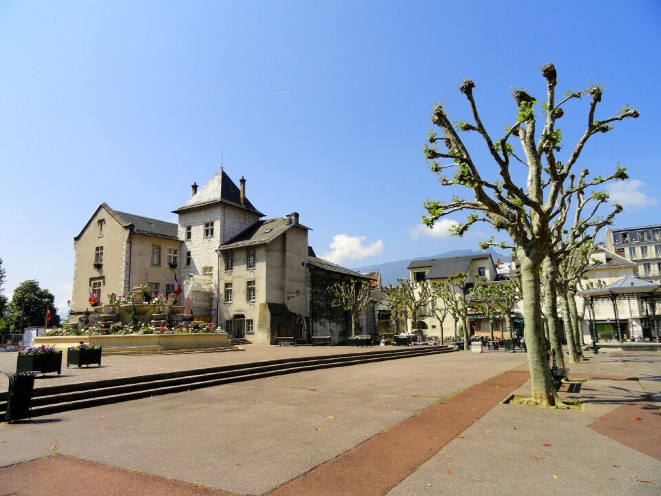 Building square administration