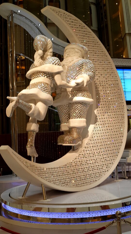 Molding statue rhinestone