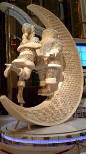 Molding statue rhinestone